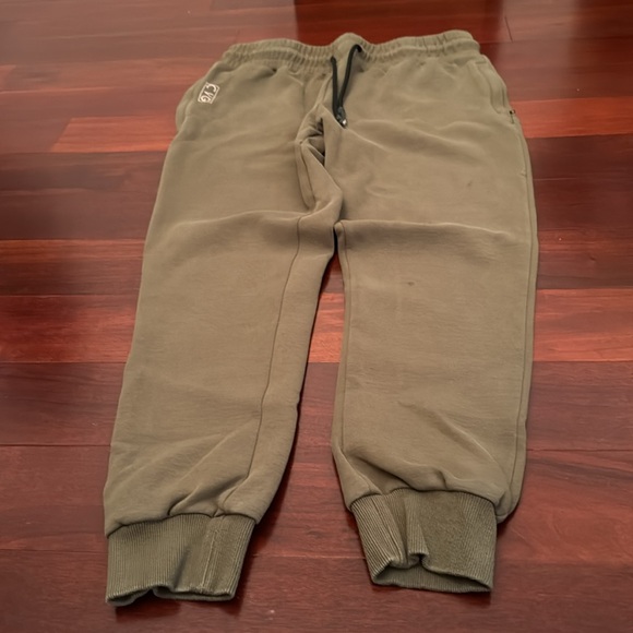 CVG 4 Pair Warm Cozy Sweatpants Size Large 
I will Separate 😊 - Picture 4 of 8